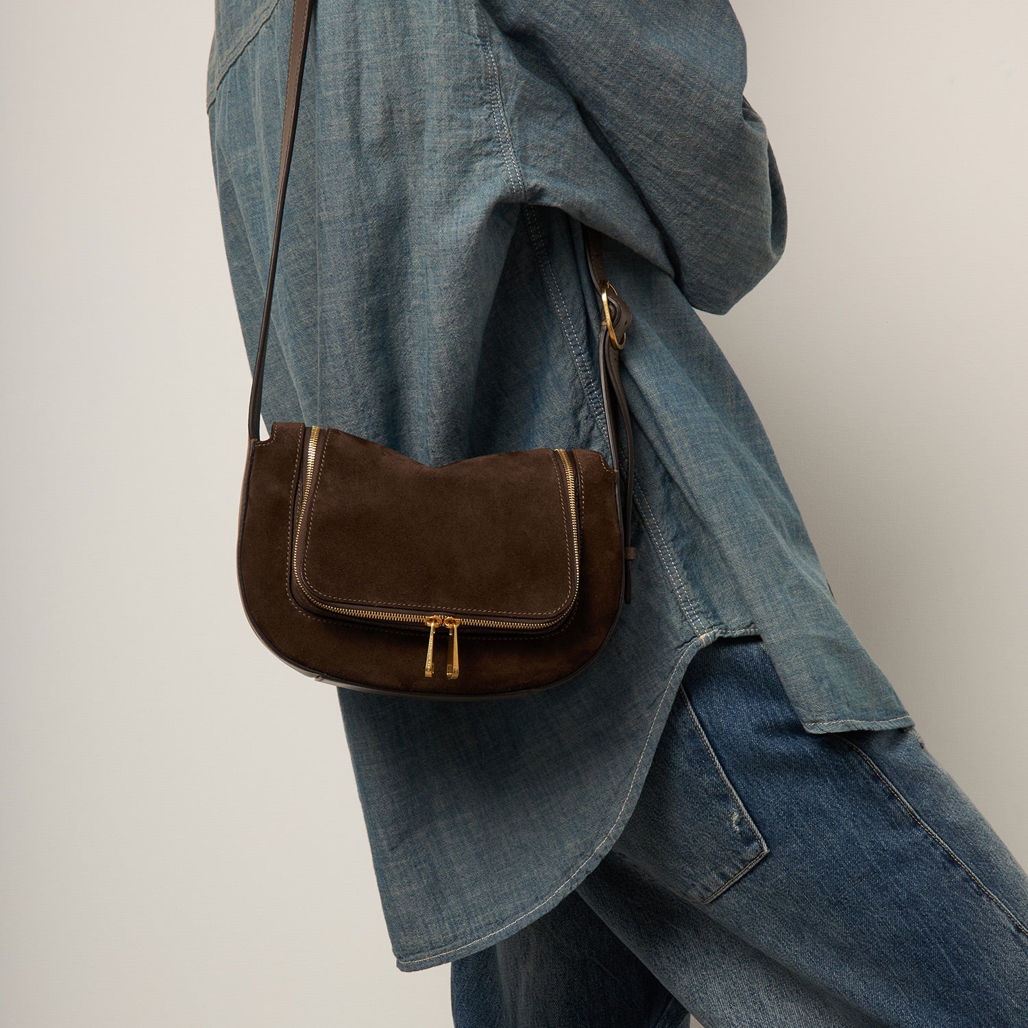 ショルダーバッグ・ポシェット ANYA HINDMARCH Woman Crossbody bags Brown 197533 TRUFFLE Vere Small Cross-body | Anya Hindmarch UK