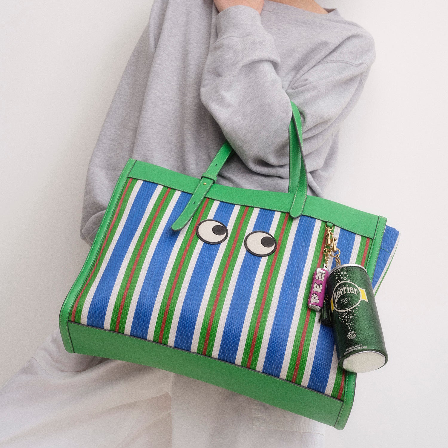 E/W Eyes Tote Anya Hindmarch UK1