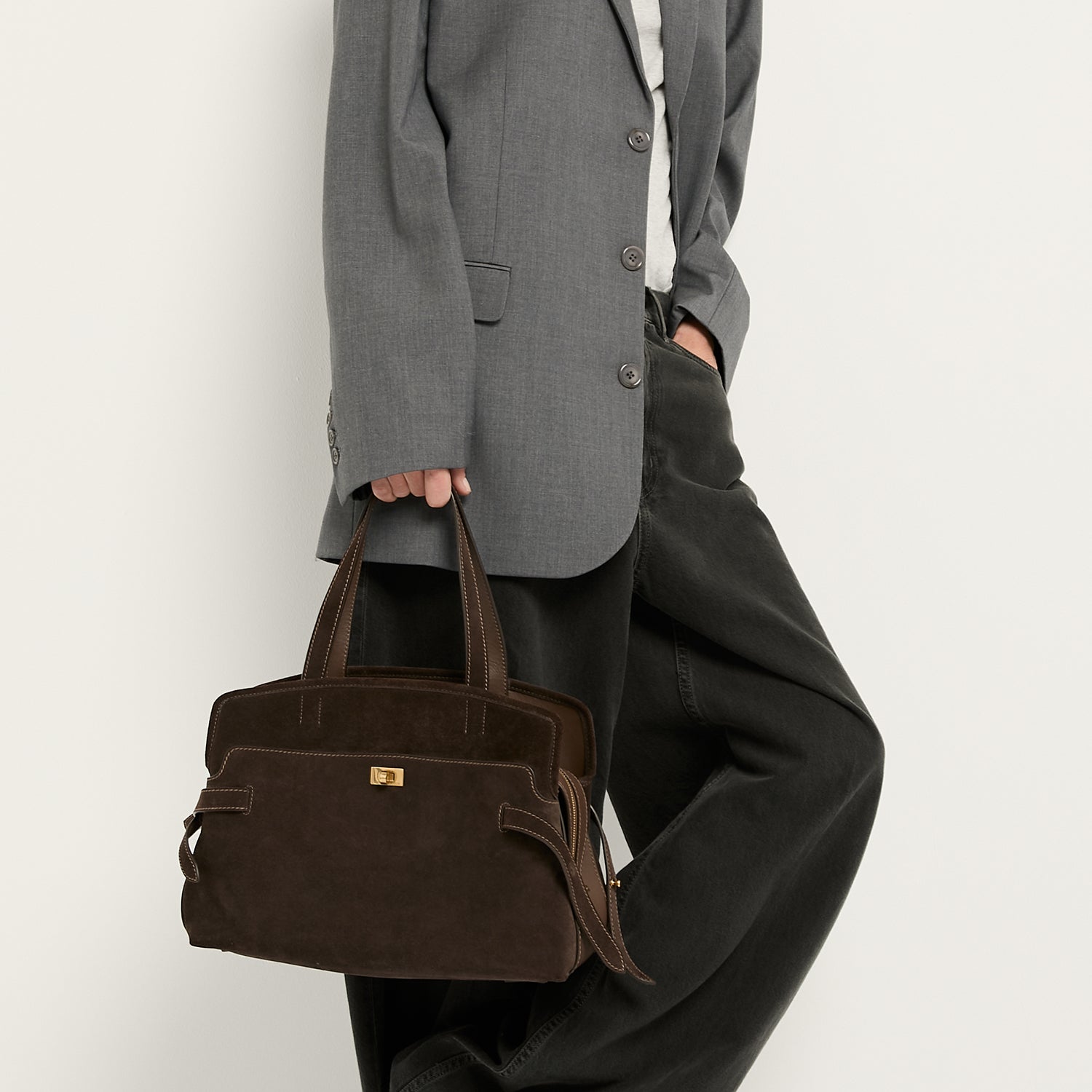 Wilson Shoulder Bag | Anya Hindmarch UK
