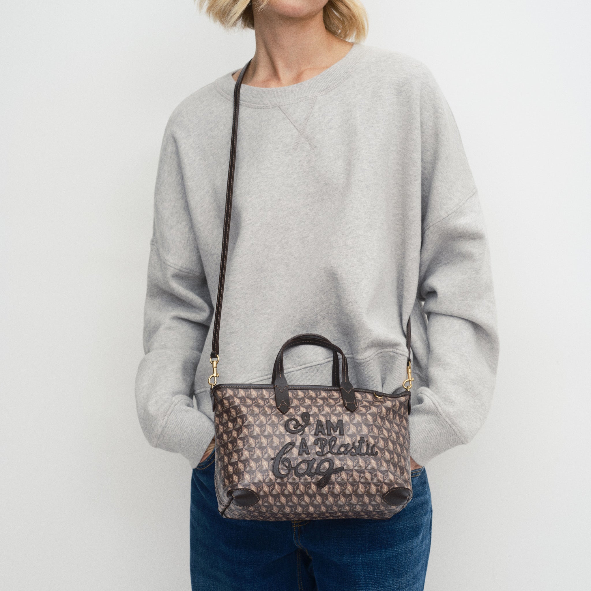 I Am A Plastic Bag XS Zipped Motif Cross-body Tote | Anya Hindmarch UK
