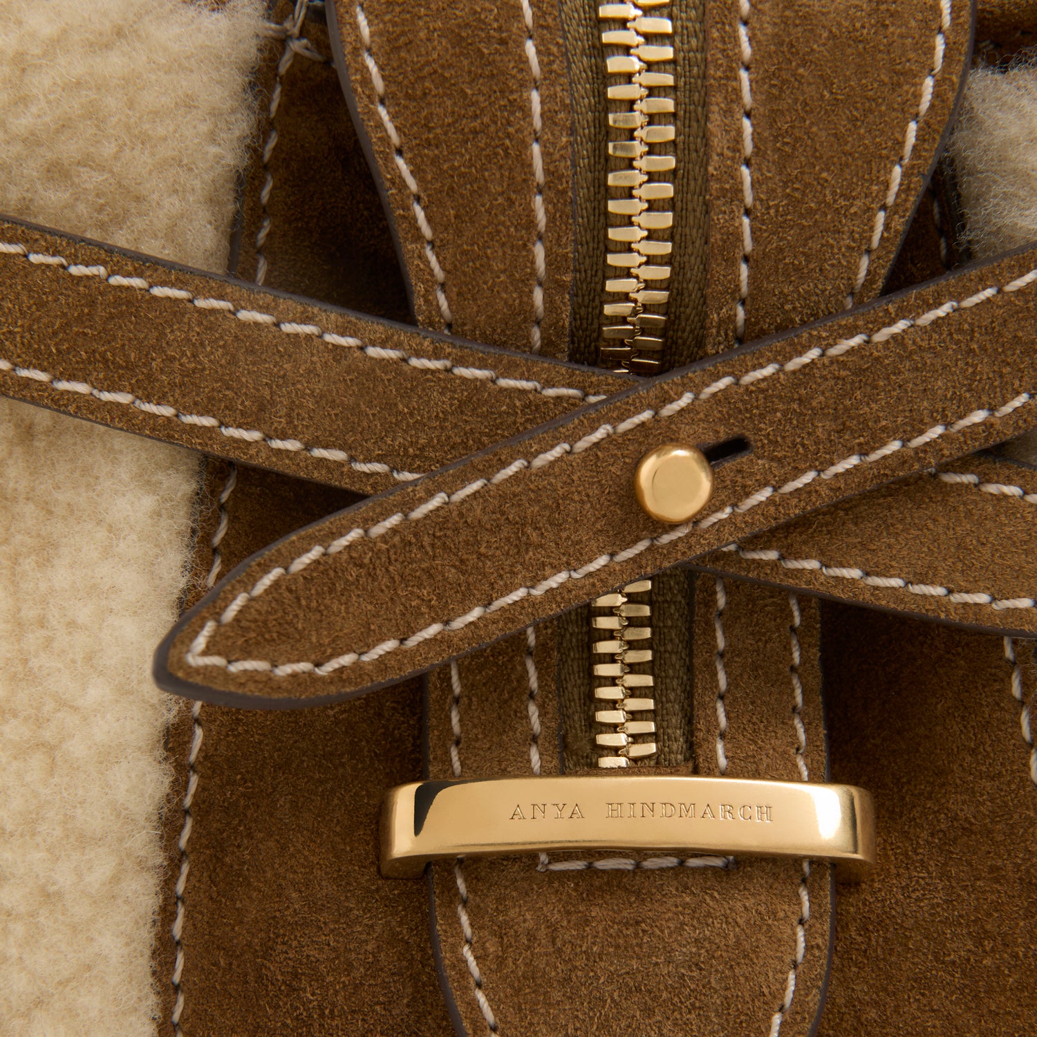 Akki　ANYA HINDMARCH ファー付 Wilson Shearling Cross-body | Anya Hindmarch UK