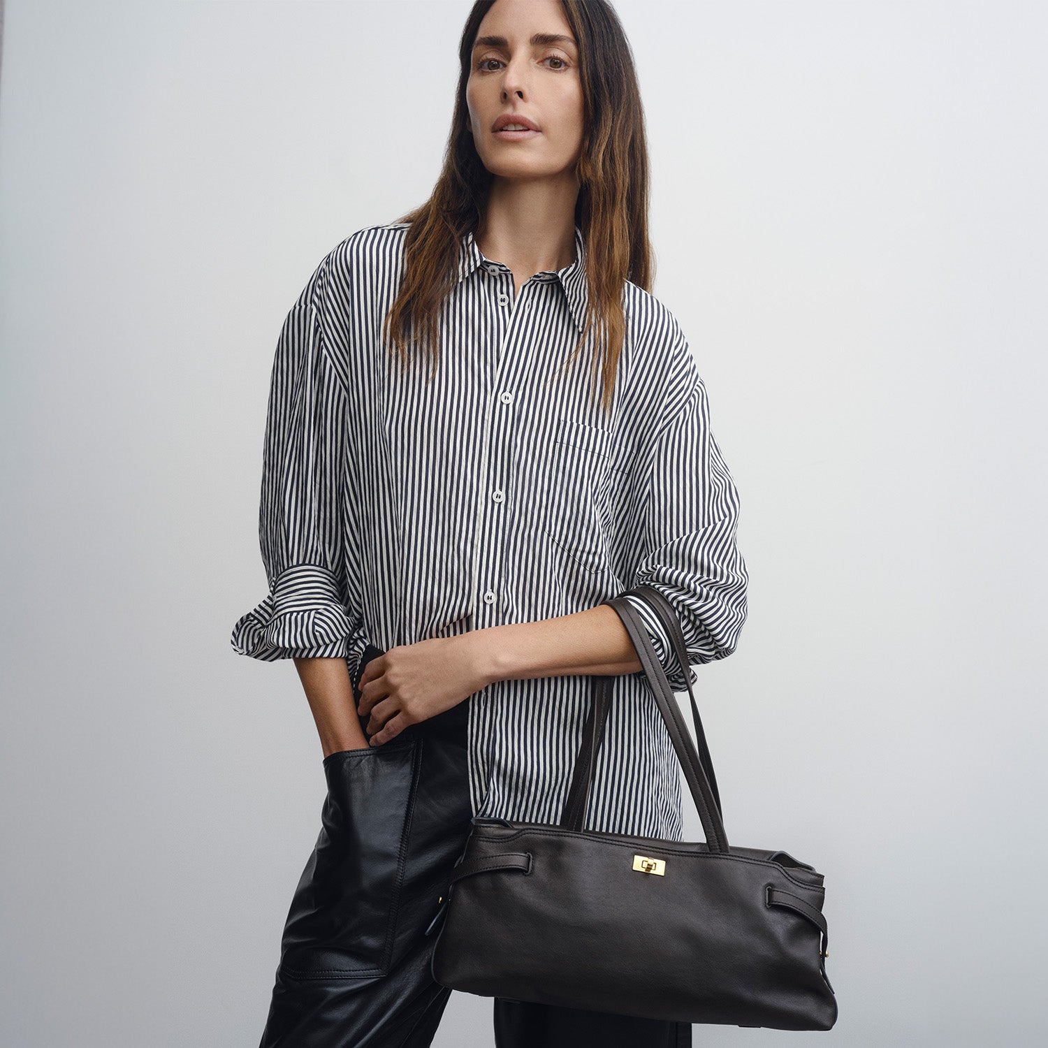 Wilson Shoulder Bag | Anya Hindmarch