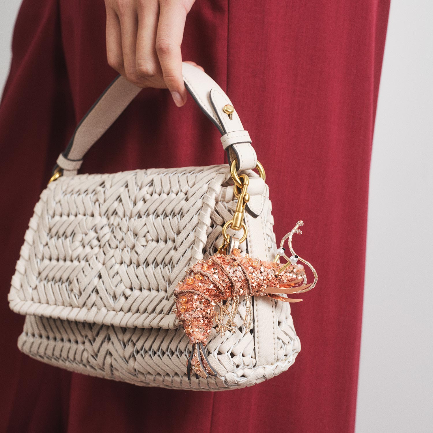 ANYA HINDMARCH カニモチーフ ポーチ、チャーム ANYA HINDMARCH カニ