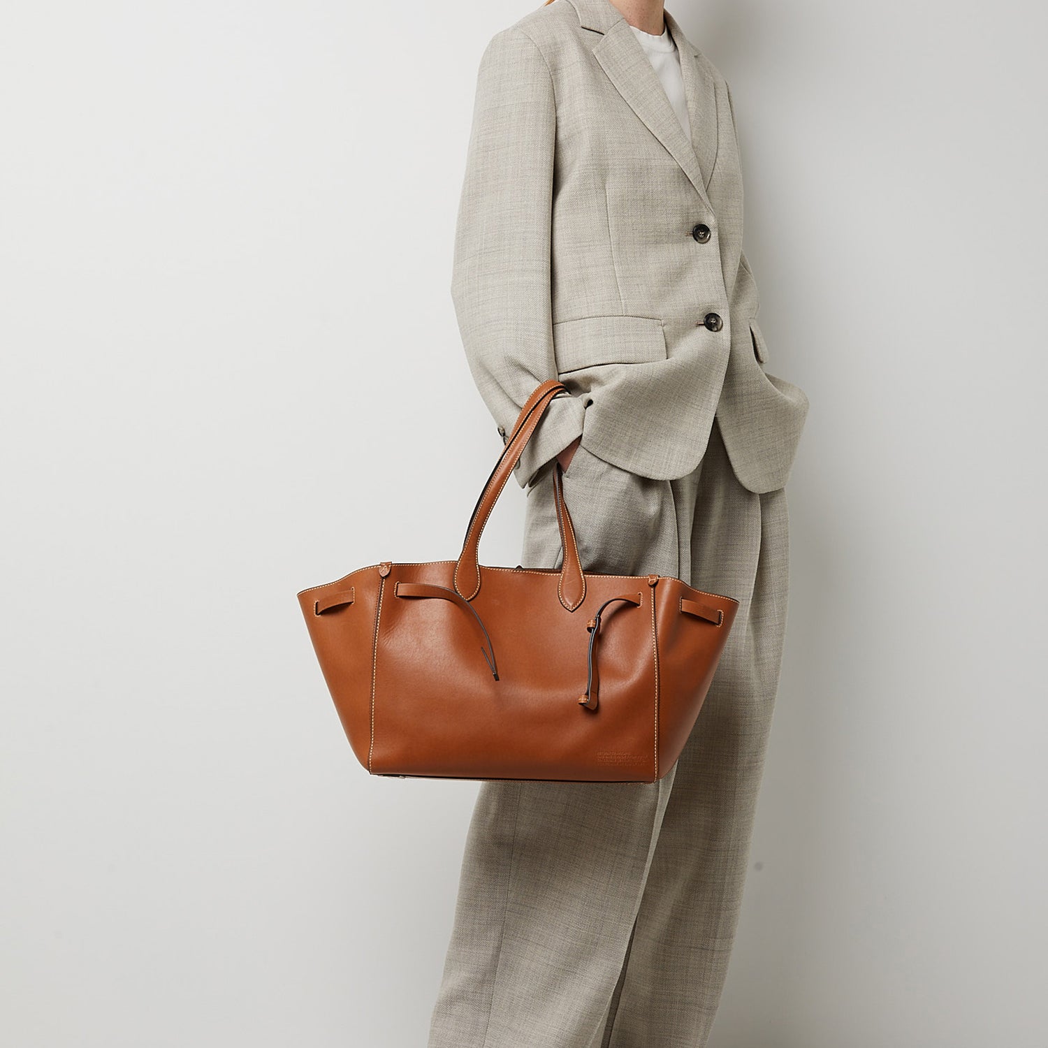 Return to Nature Tote -

                  
                    Compostable Leather in Tan -
                  

                  Anya Hindmarch UK
