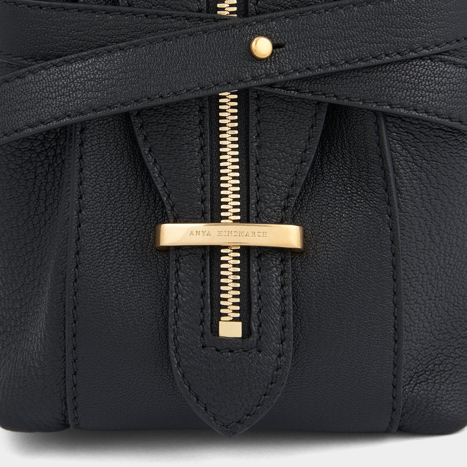 Wilson Shoulder Bag -

                  
                    Grain Leather in Black -
                  

                  Anya Hindmarch UK
