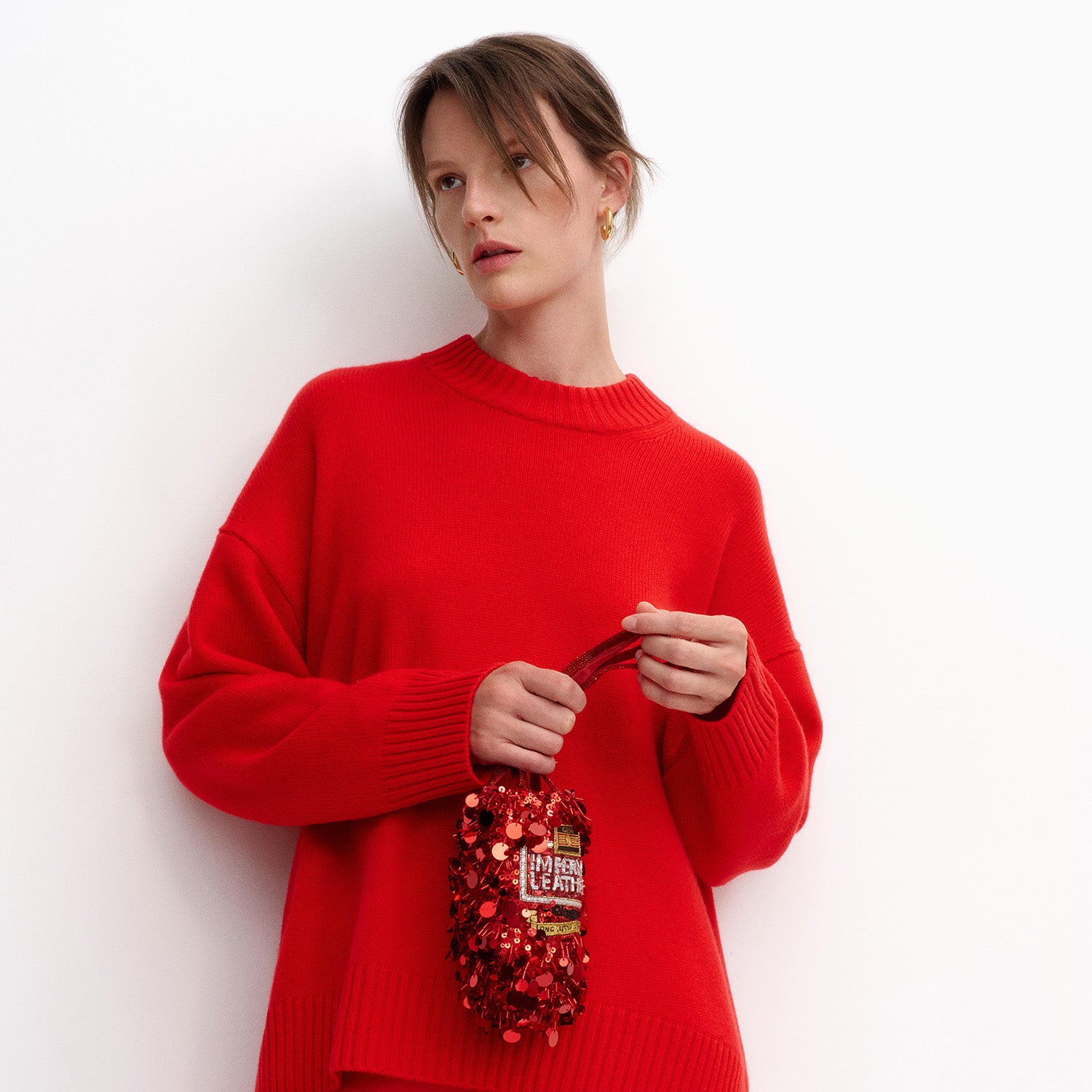 Anya Brands Imperial Leather Mini Bucket Bag -

          
            Satin/Sequins in Red -
          

          Anya Hindmarch UK
