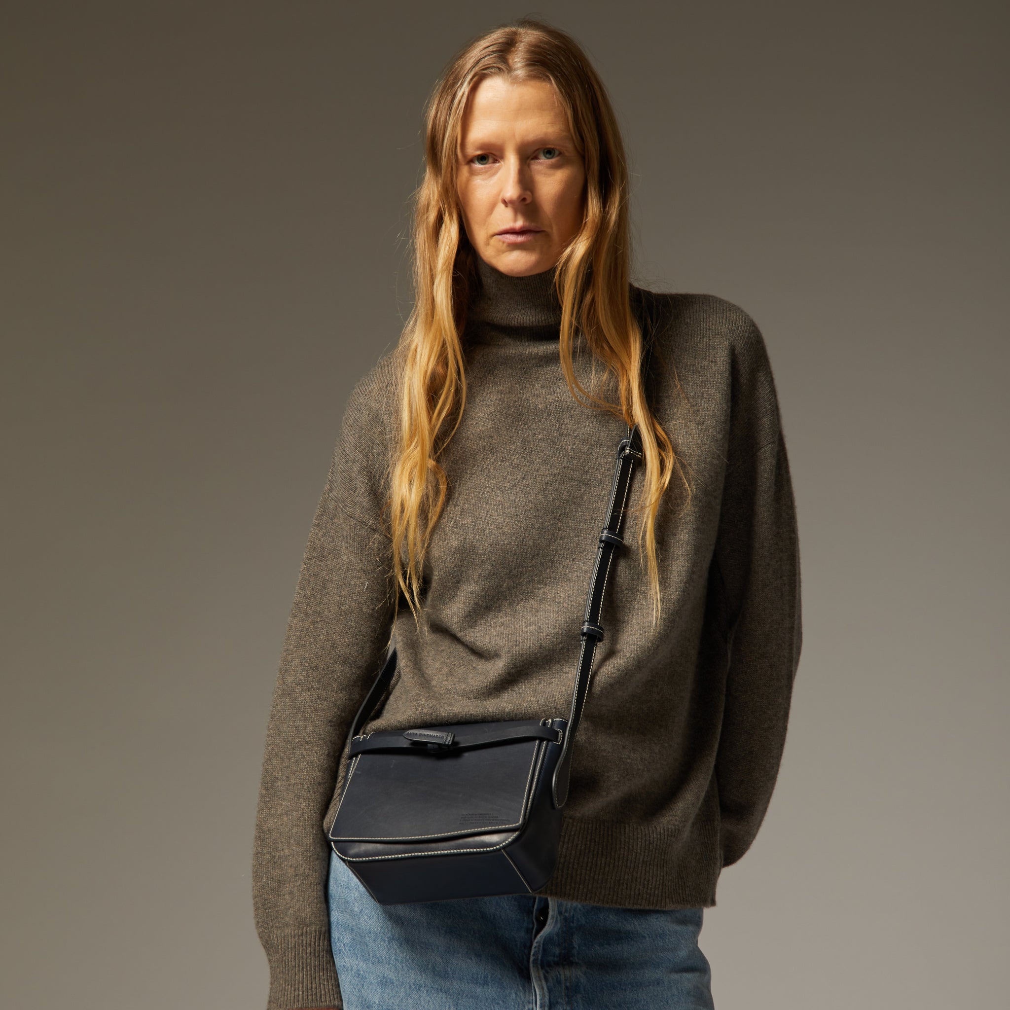 Return to Nature Cross-body -

                  
                    Compostable Leather in Marine -
                  

                  Anya Hindmarch UK
