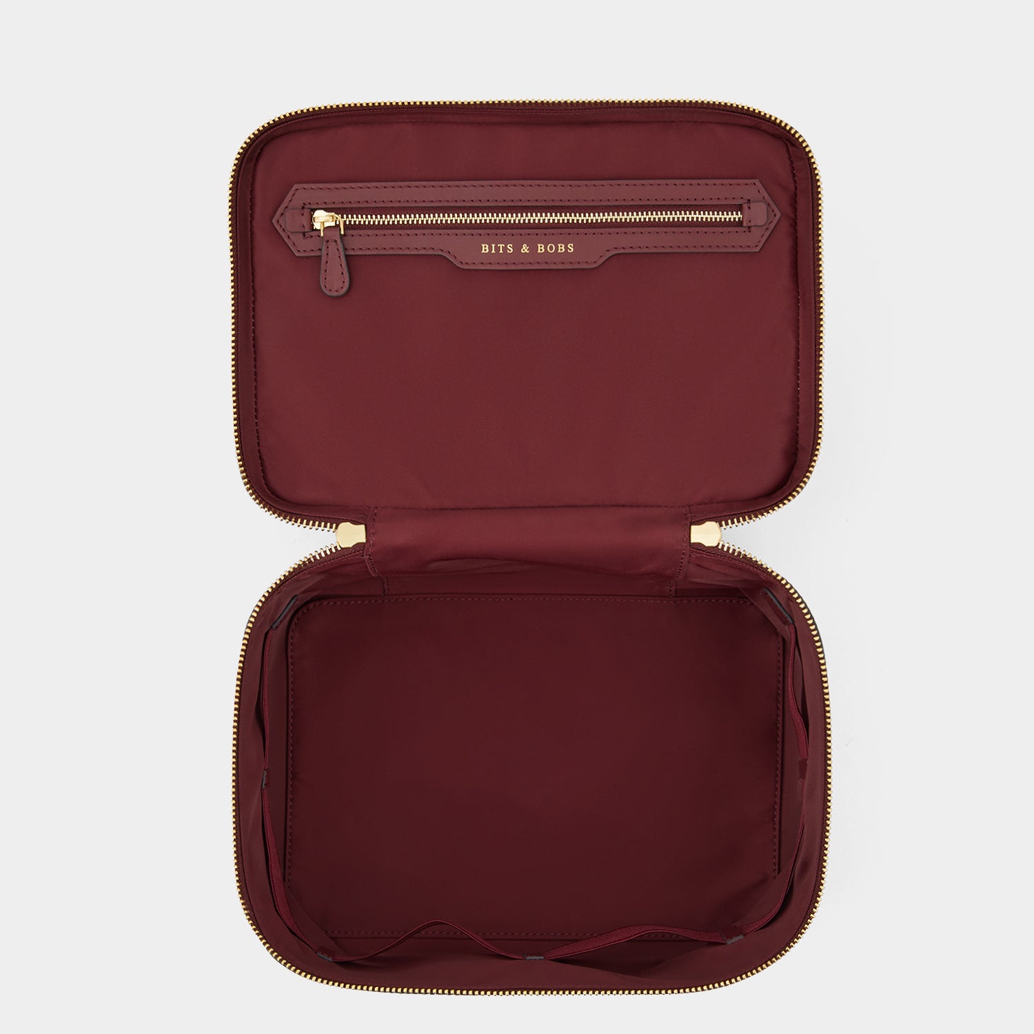 Logo Vanity Kit -

                  
                    Recycled Nylon in Medium Red -
                  

                  Anya Hindmarch UK
