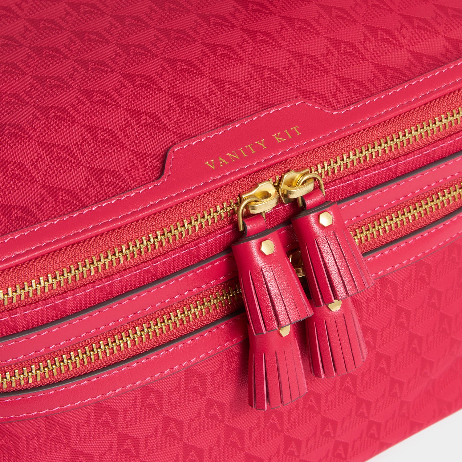 Logo Vanity Kit | Anya Hindmarch
