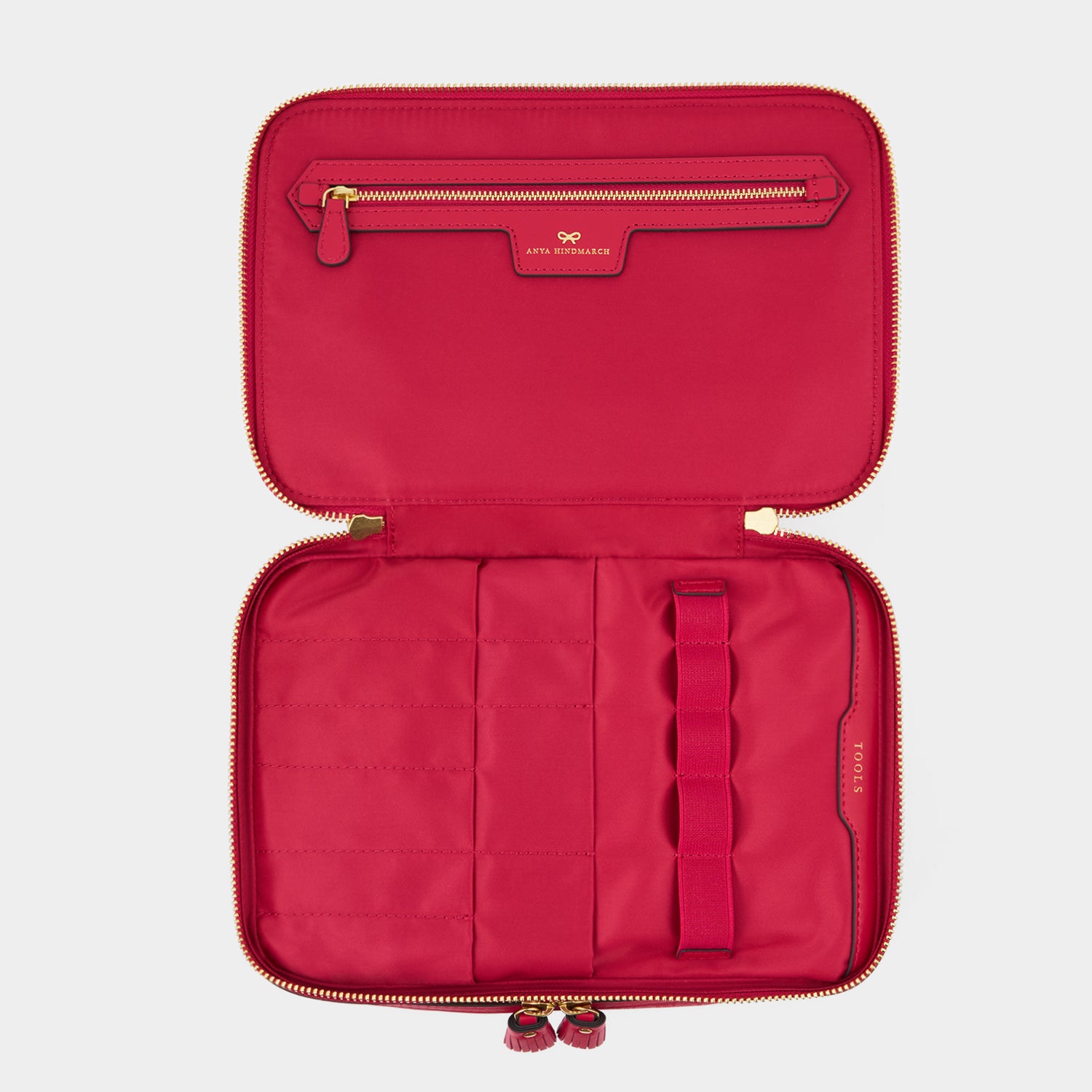 Logo Vanity Kit -

                  
                    Recycled Nylon in Magenta -
                  

                  Anya Hindmarch UK
