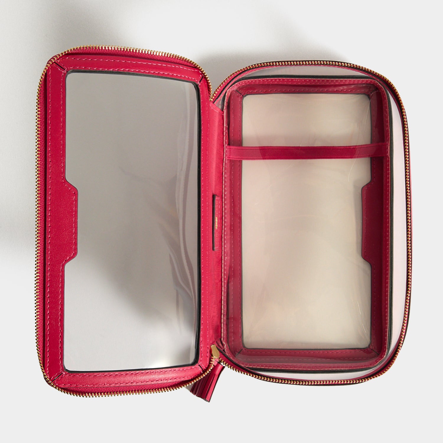 Logo In-Flight Case -

          
            Leather in Berry/TPU in Calf -
          

          Anya Hindmarch UK
