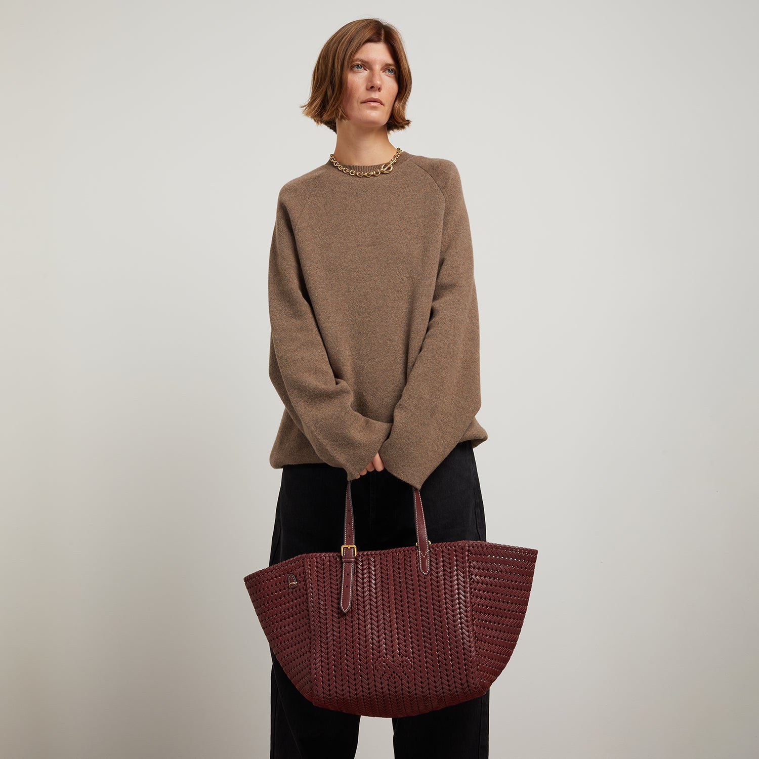 Neeson Square Tote -

                  
                    Capra Leather in Rosewood -
                  

                  Anya Hindmarch UK
