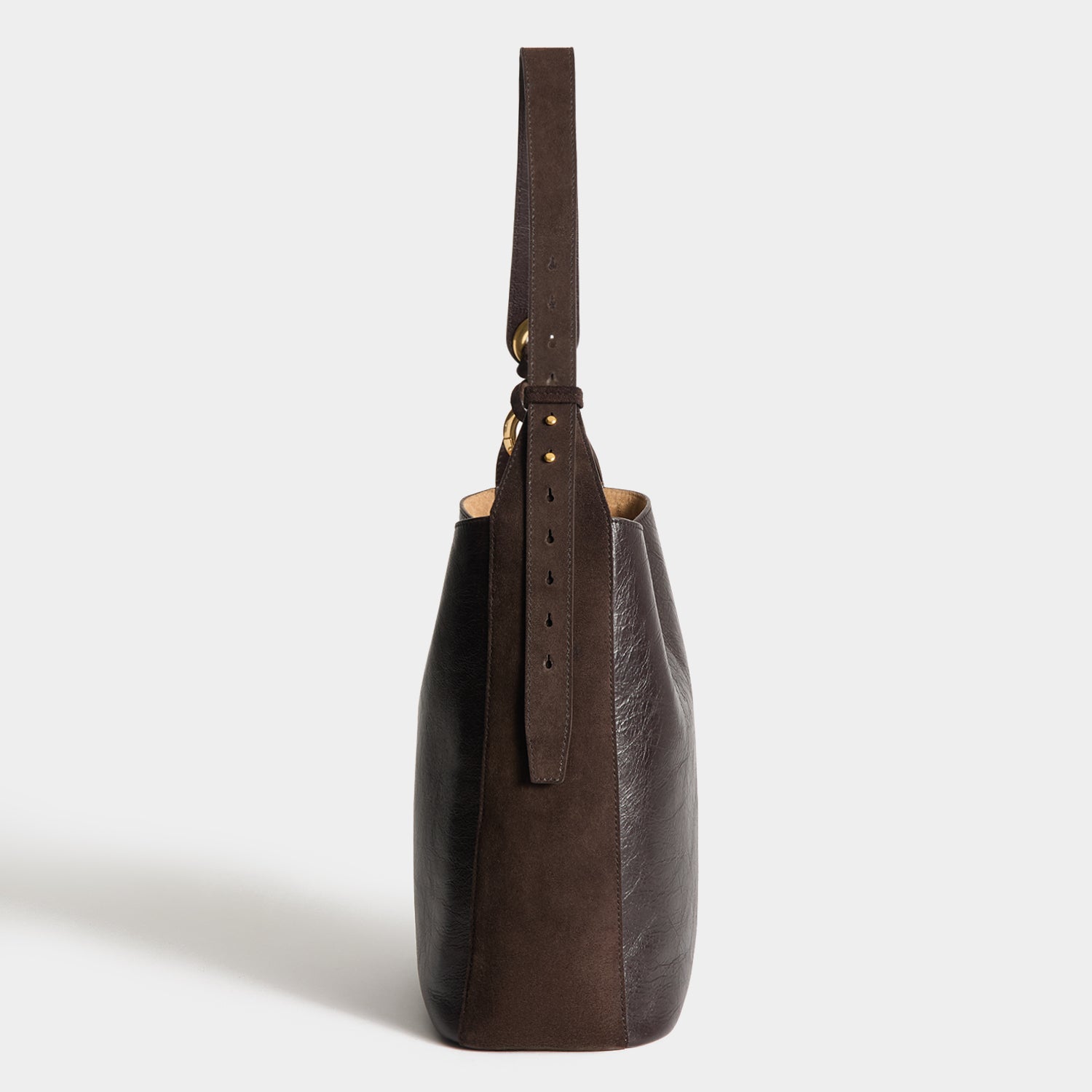 Ringo Chesterfield Shoulder Bag -

          
            Calf leather in Chocolate brown -
          

          Anya Hindmarch UK
