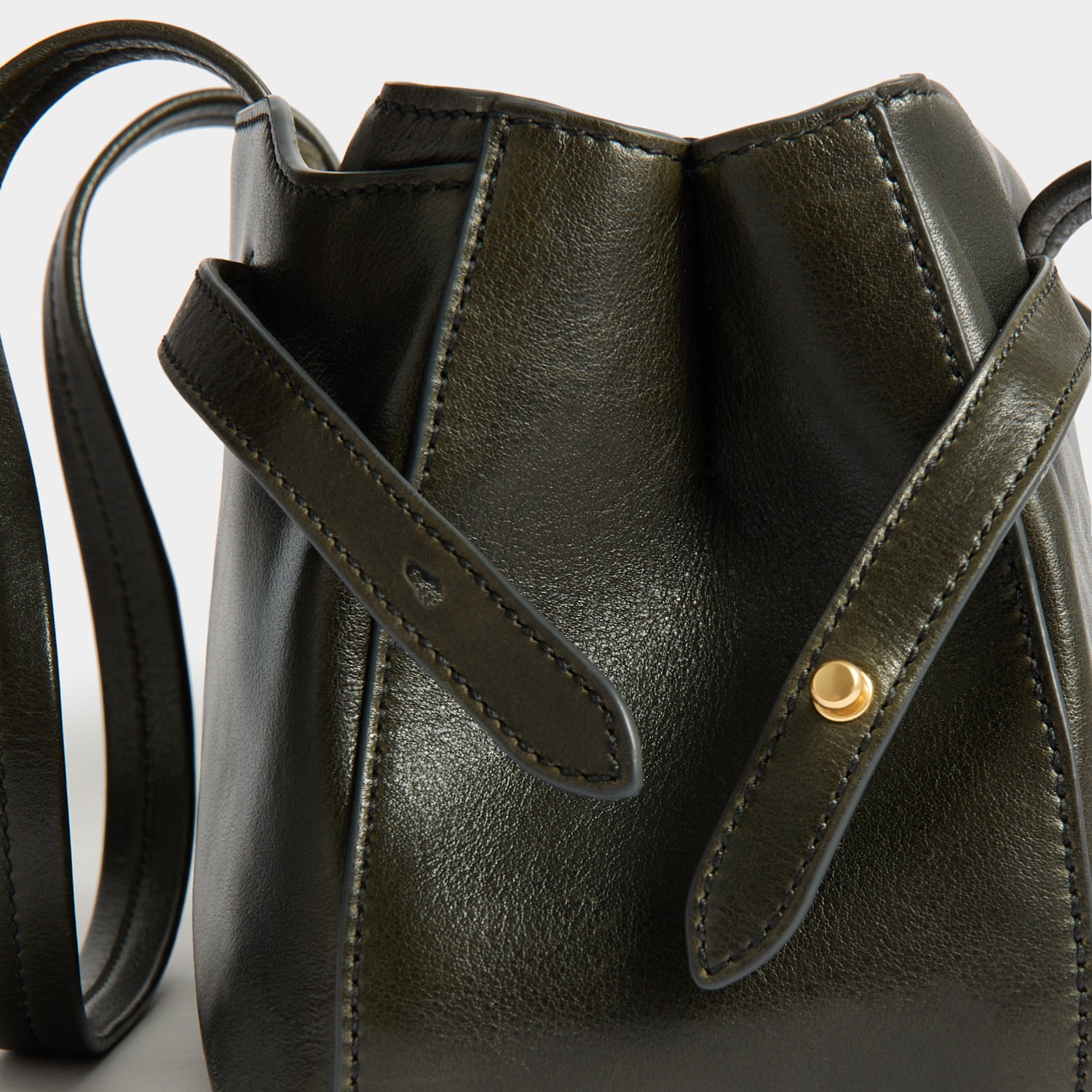 Wilson Shoulder Bag | Anya Hindmarch