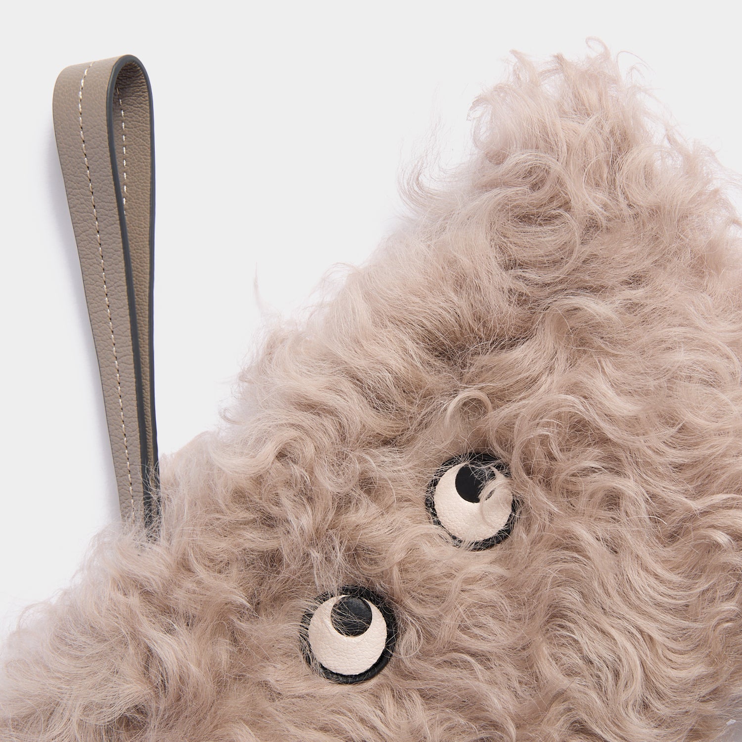 ANYA HINDMARCH Eyes ファーバッグ ぬいぐるみ Shearling Eyes Clutch | Anya Hindmarch