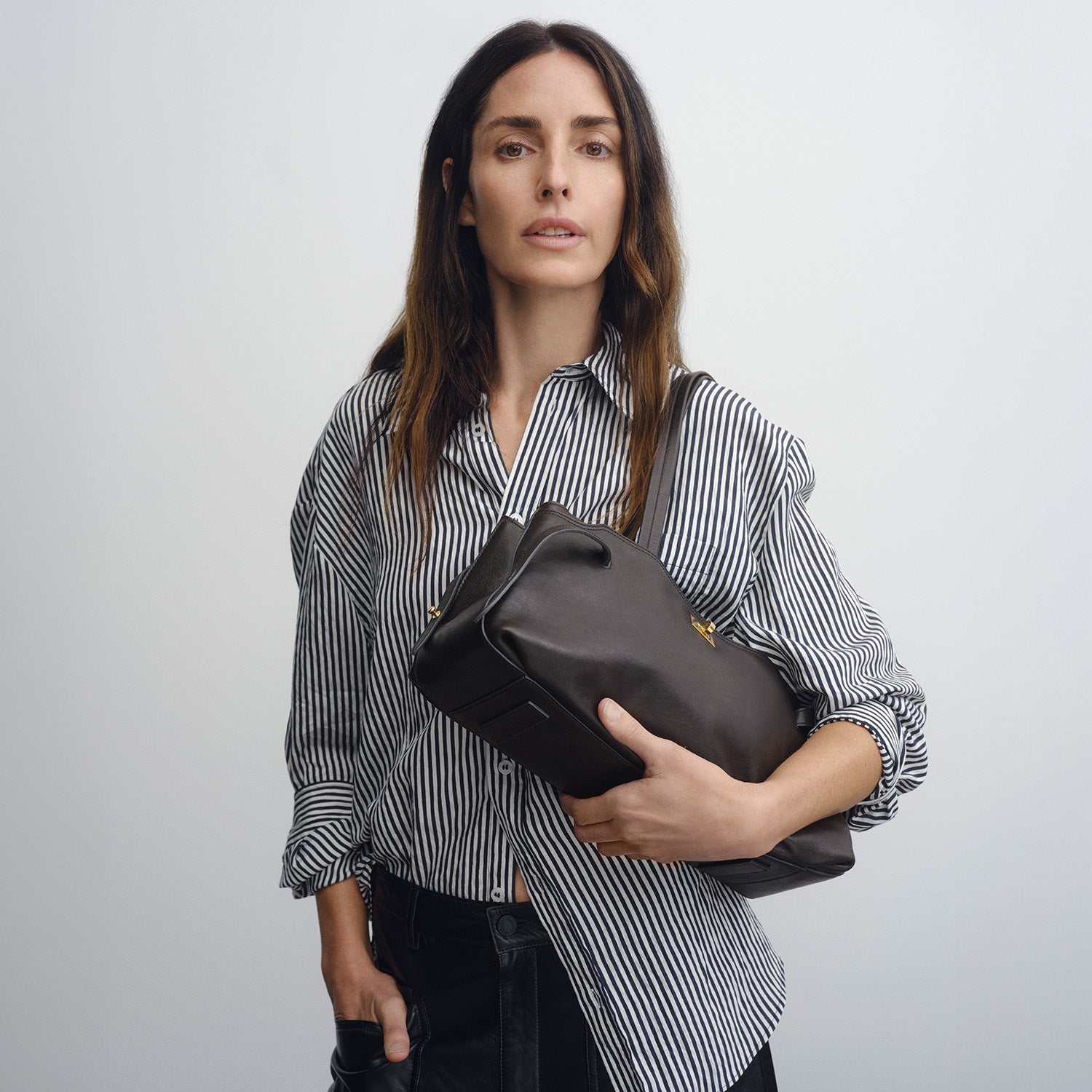 Wilson Shoulder Bag | Anya Hindmarch