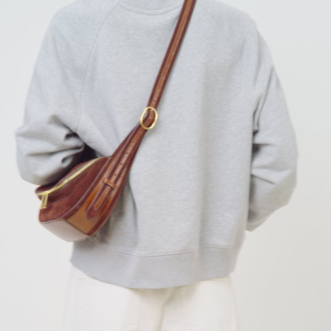 Vere Small Cross-body -

          
            Suede Leather/Calf Leather in Dark Cedar Brown -
          

          Anya Hindmarch UK
