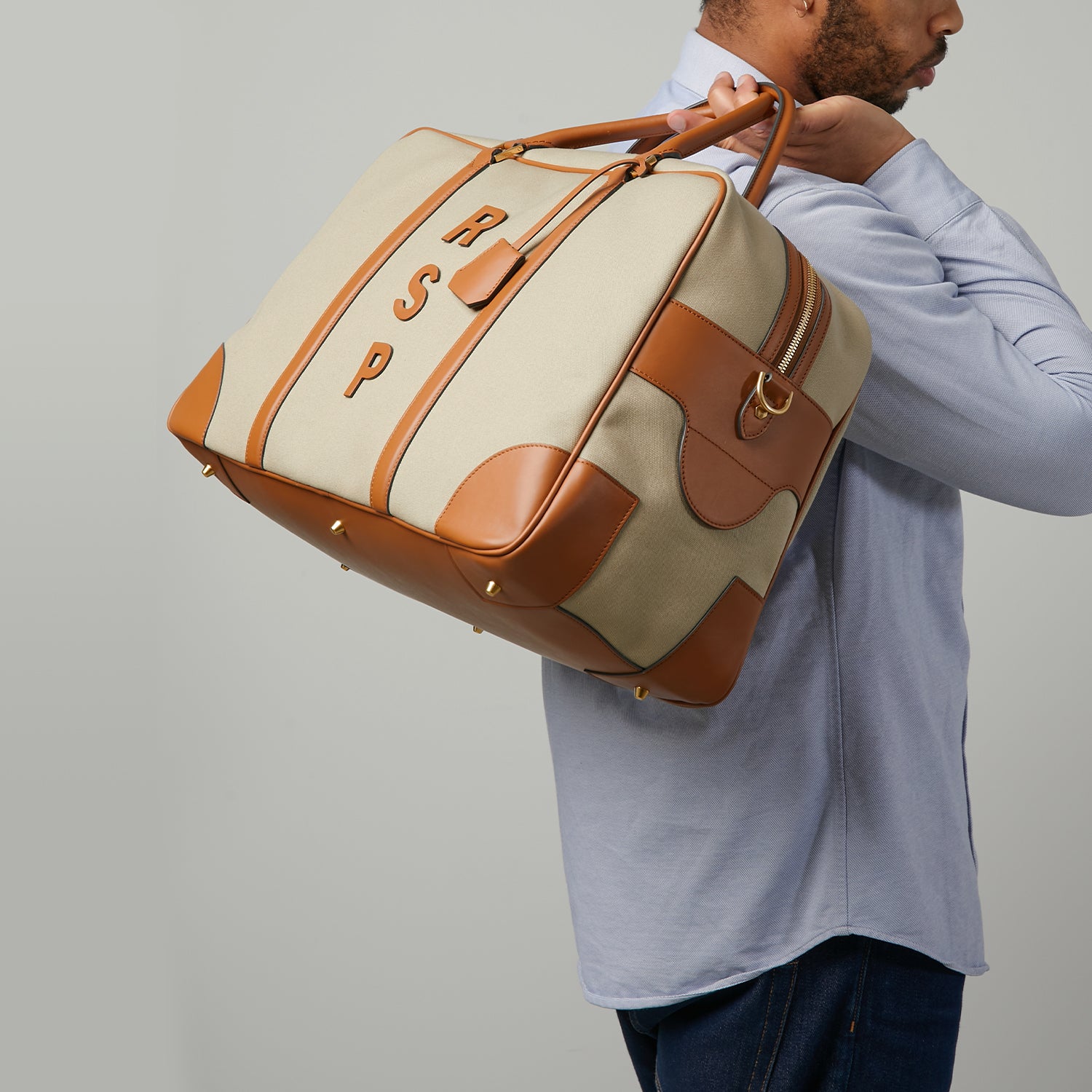 Bespoke Walton Latimer Weekend Bag -

                  
                    Canvas in Natural/Tan -
                  

                  Anya Hindmarch UK
