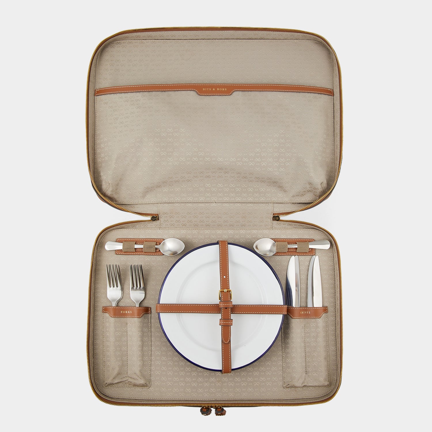 Eyes Picnic Hamper -

                  
                    Seagrass in Natural -
                  

                  Anya Hindmarch UK
