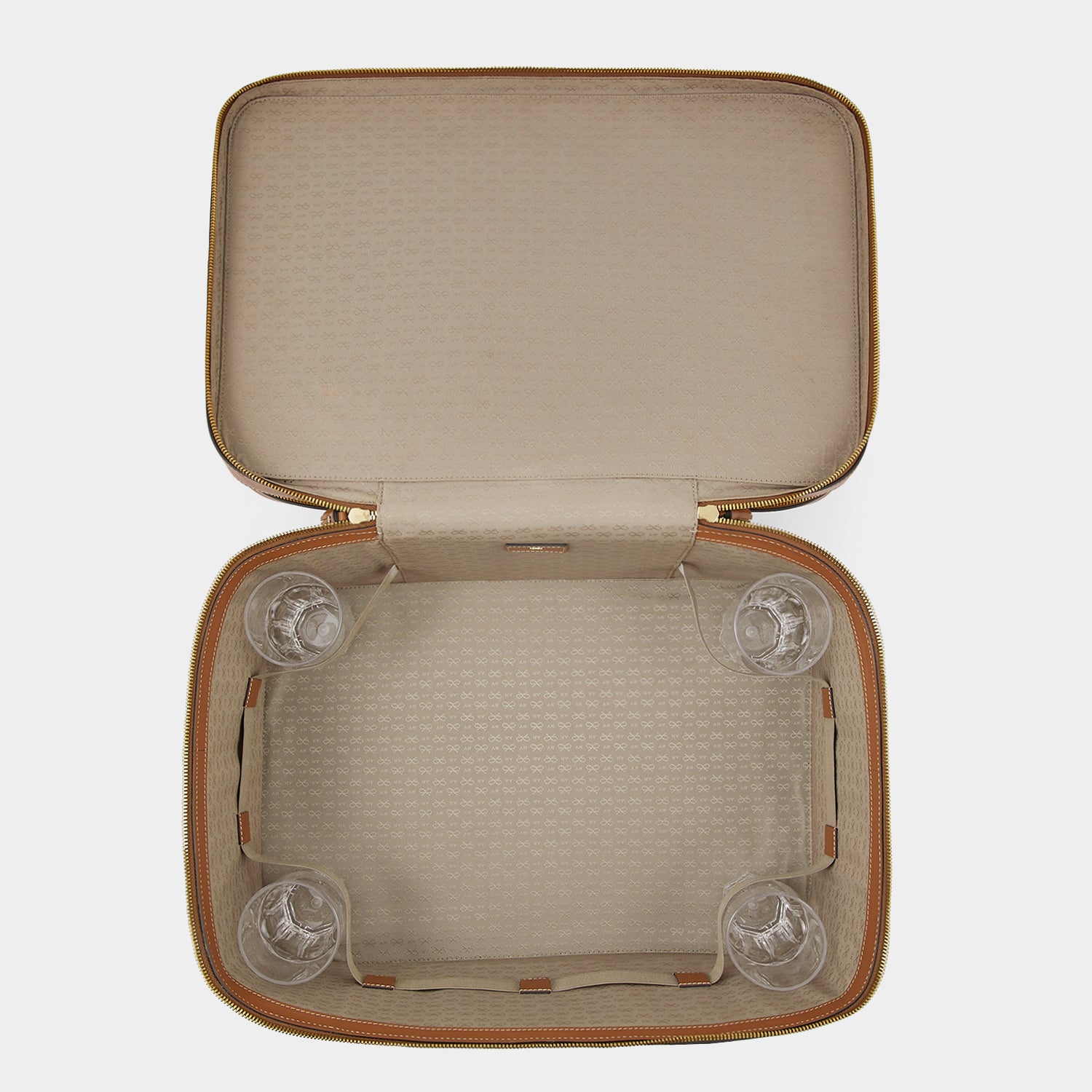 Eyes Picnic Hamper -

                  
                    Seagrass in Natural -
                  

                  Anya Hindmarch UK
