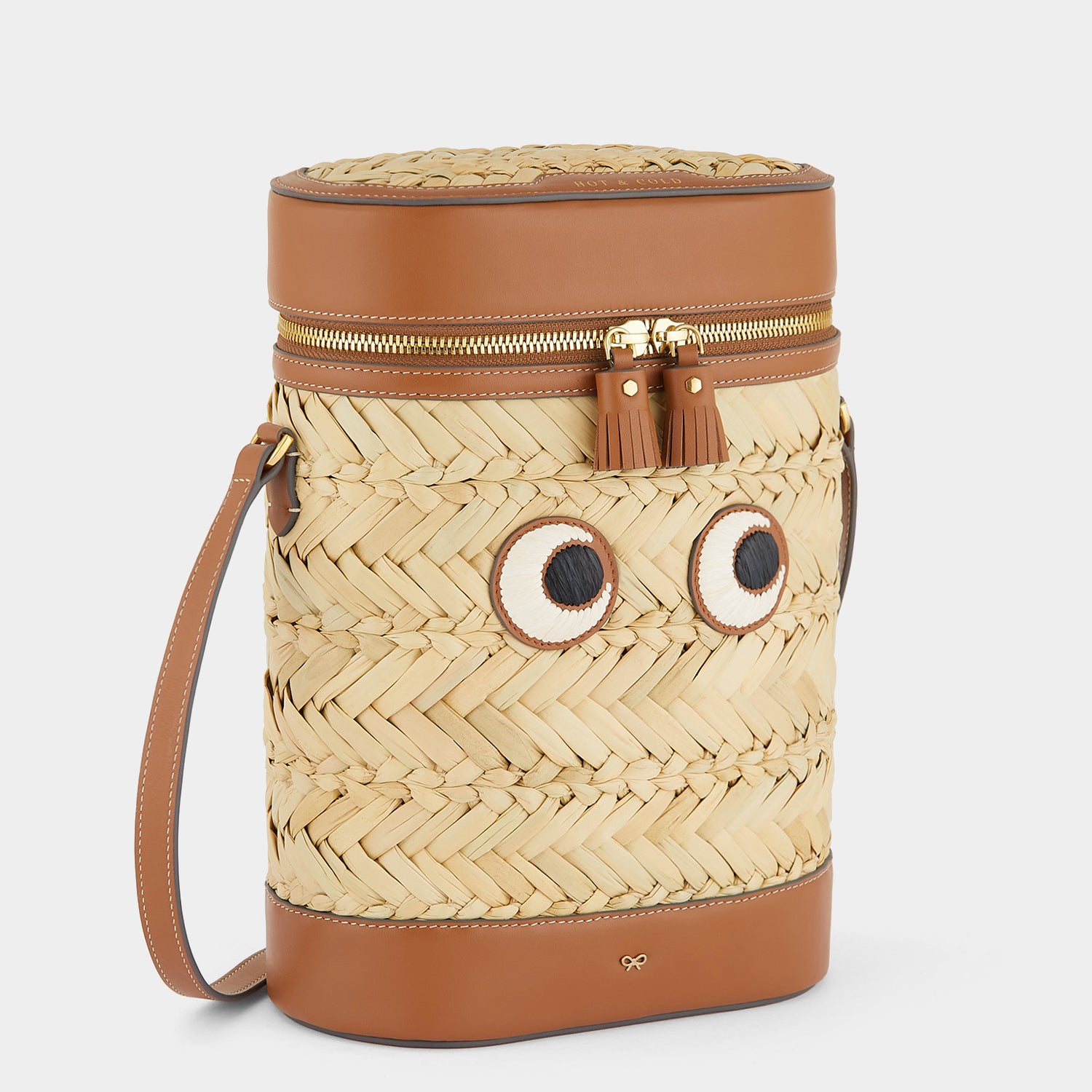 Eyes Flask Holder -

                  
                    Seagrass in Natural -
                  

                  Anya Hindmarch UK
