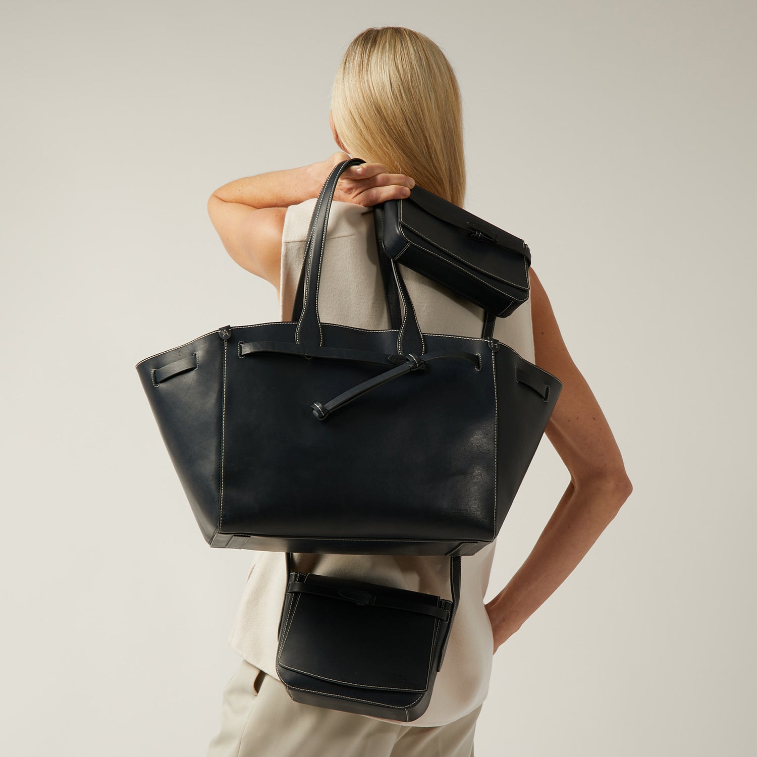 Return to Nature Tote -

                  
                    Compostable Leather in Marine -
                  

                  Anya Hindmarch UK
