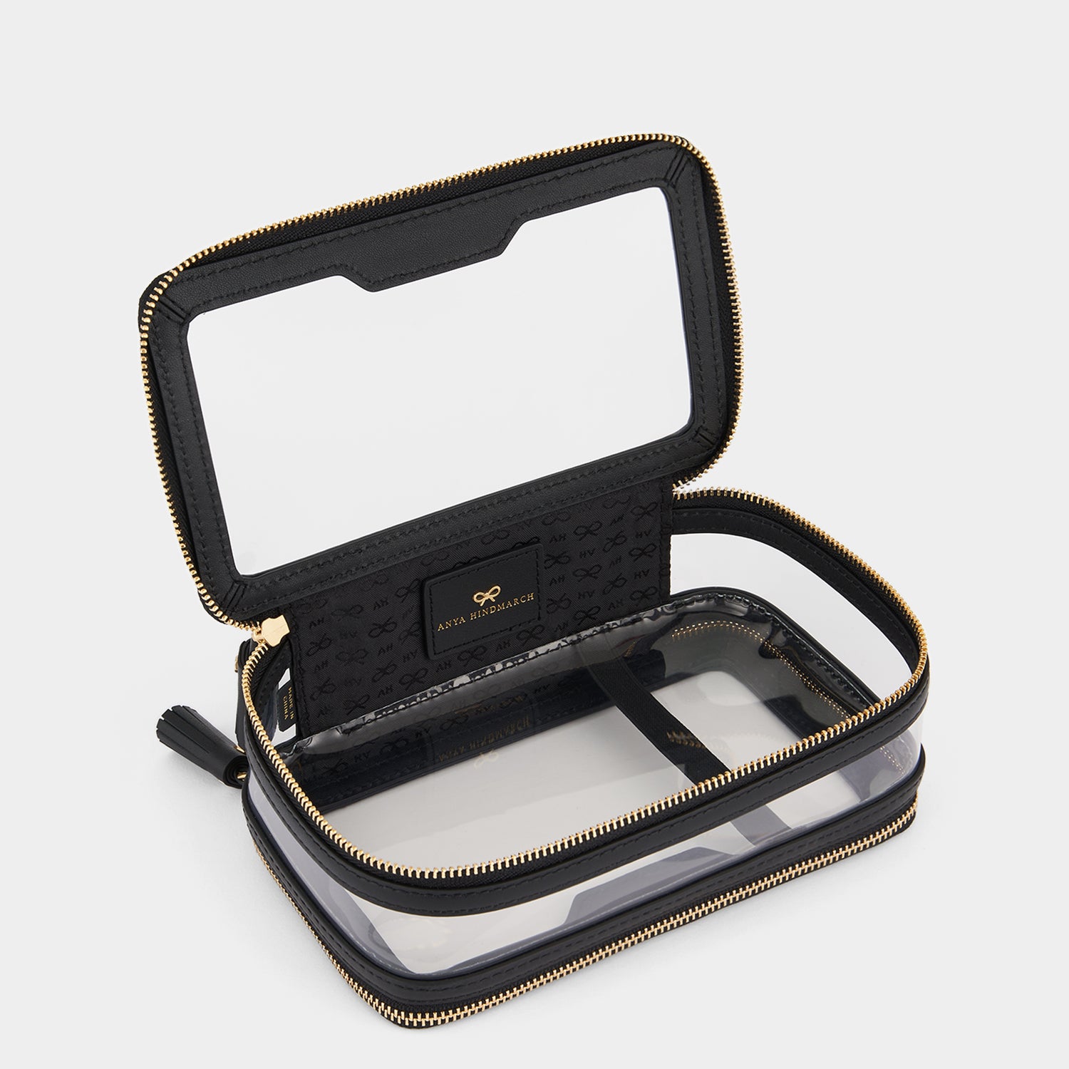 Make-Up Case -

                  
                    Calf Leather in Black -
                  

                  Anya Hindmarch UK

