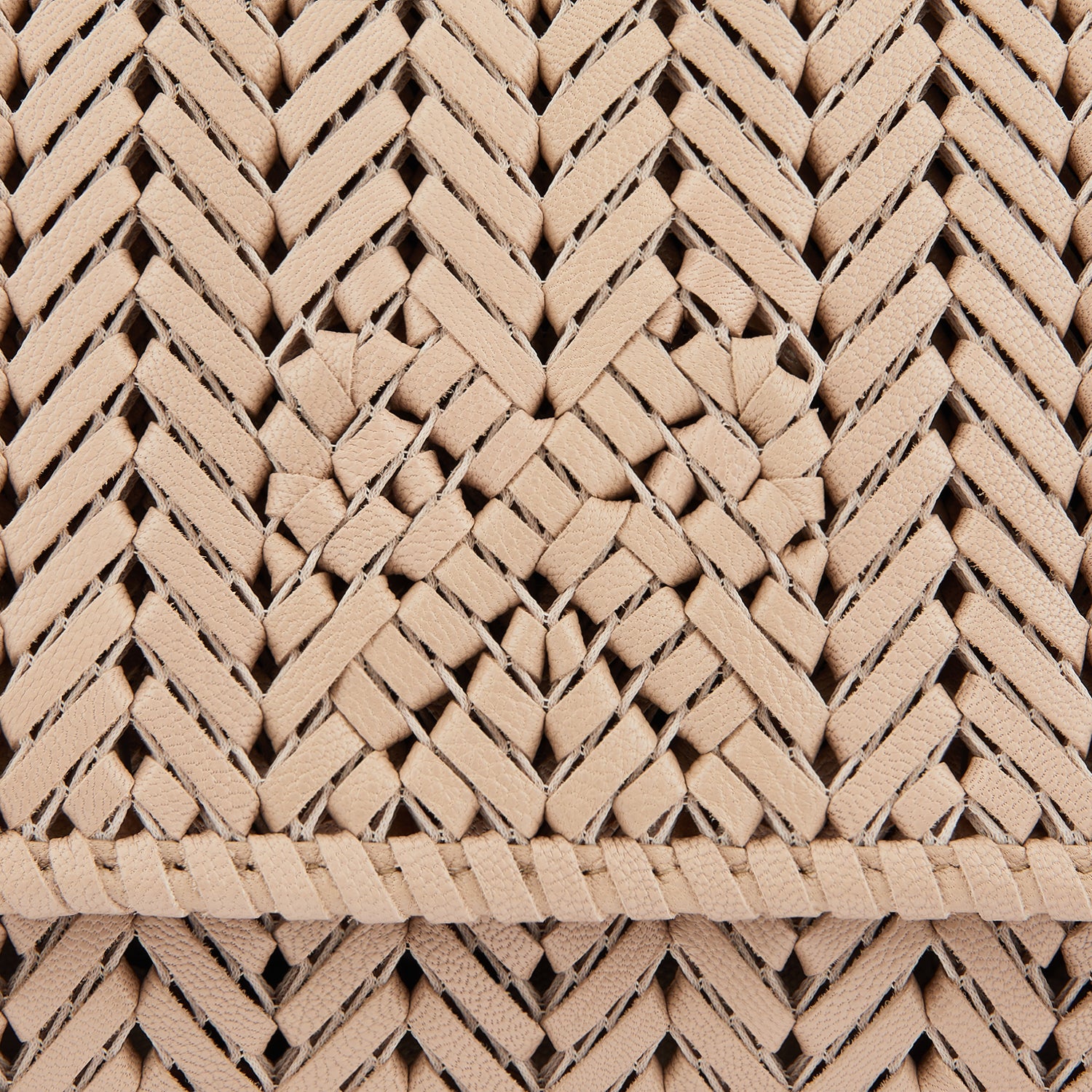 Neeson Chain Cross-body -

                  
                    Capra Leather in Light Nude -
                  

                  Anya Hindmarch UK
