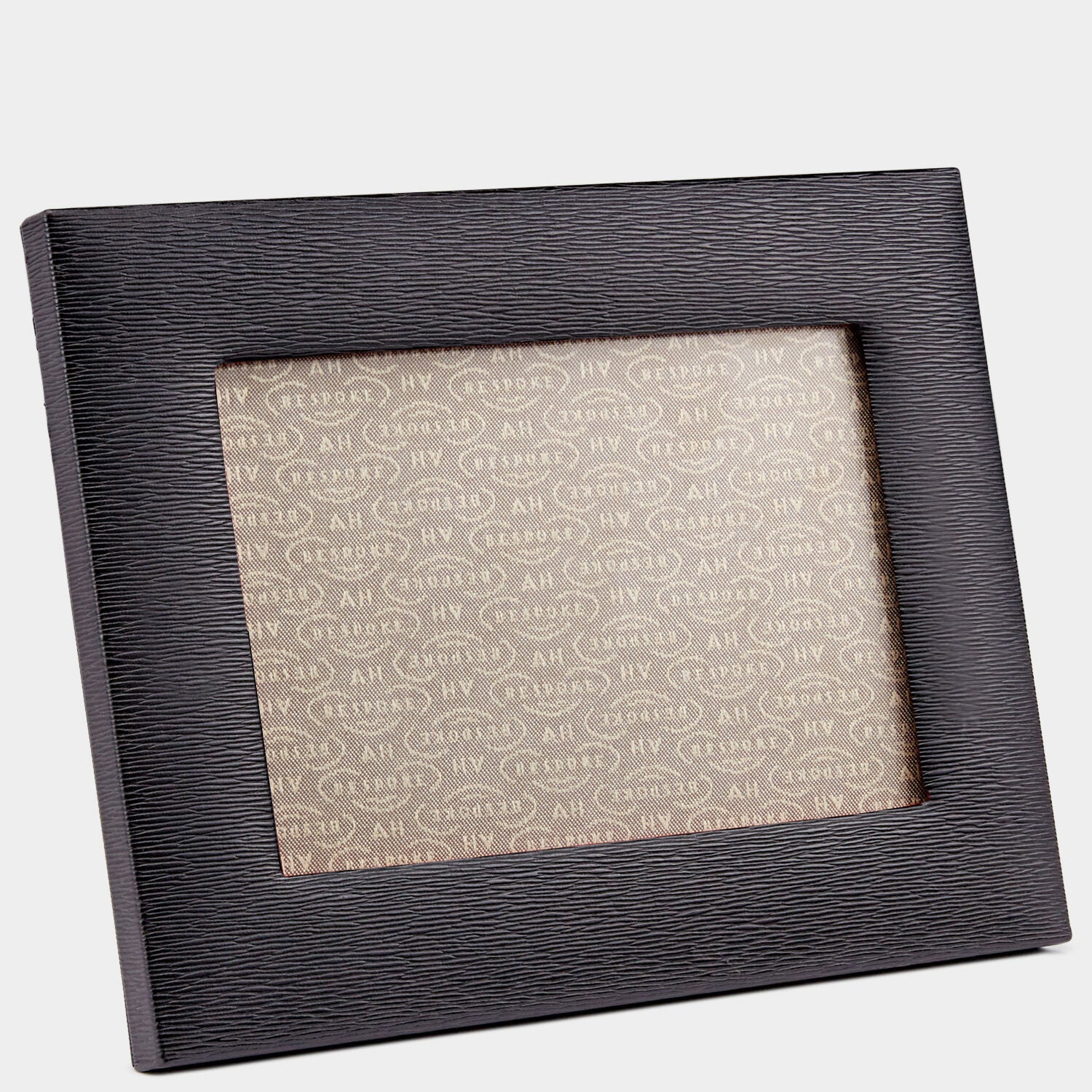 Bespoke Shaftesbury 6x4 Landscape Frame in Black London Grain -

                  
                    London Grain in Black -
                  

                  Anya Hindmarch UK
