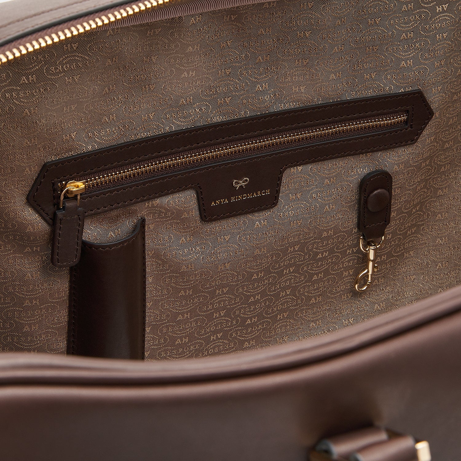 Bespoke Latimer Weekend Bag -

                  
                    Butter Leather in Chocolate -
                  

                  Anya Hindmarch UK
