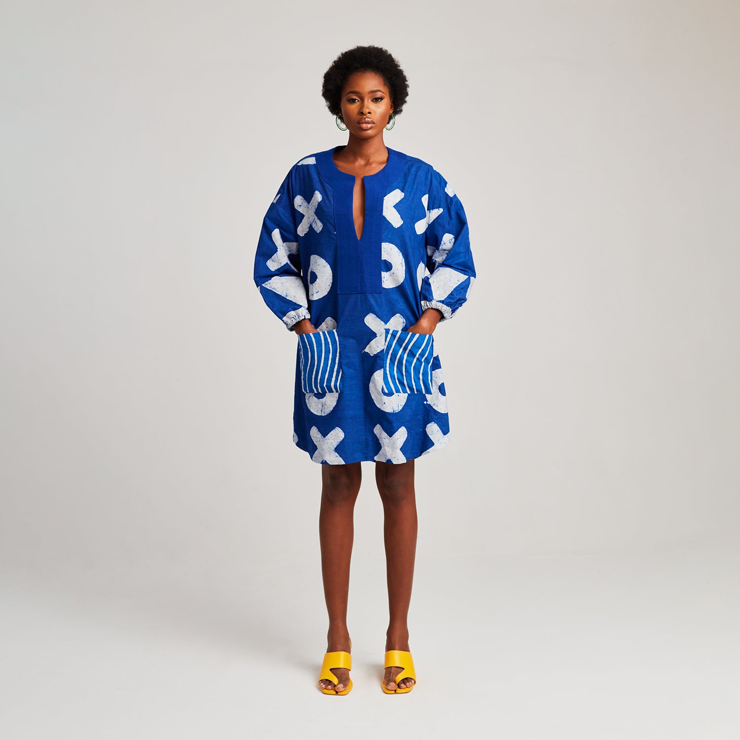 Short Kaftan with Placket -

                  
                    Lightweight Cotton Poplin in Cobalt -
                  

                  Anya Hindmarch UK
