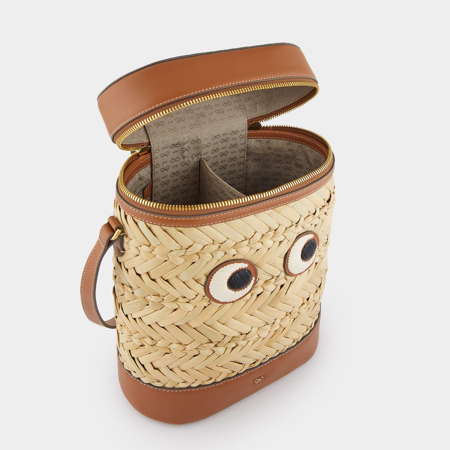 Eyes Flask Holder -

                  
                    Seagrass in Natural -
                  

                  Anya Hindmarch UK
